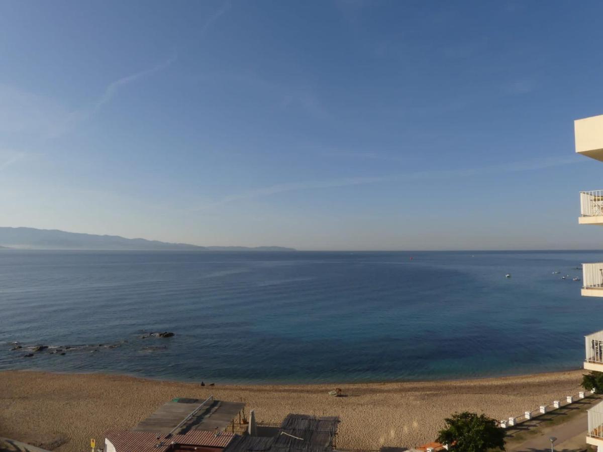Magnifique F3 Les Pieds Dans L'Eau. Appartement Ajaccio  Buitenkant foto